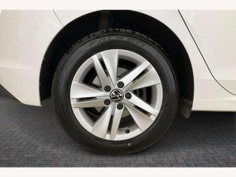 Volkswagen Golf 1.5 eTSI 150 Life 5dr DSG
