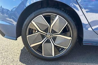 Volkswagen Golf 2.0 TDI 150 Black Edition 5dr DSG