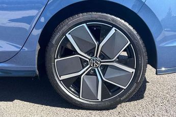Volkswagen Golf 2.0 TDI 150 Black Edition 5dr DSG
