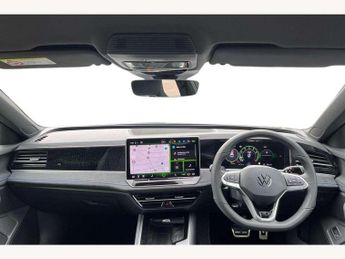 Volkswagen Passat 1.5 eTSI R-Line 5dr DSG