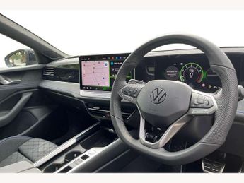 Volkswagen Passat 1.5 eTSI R-Line 5dr DSG