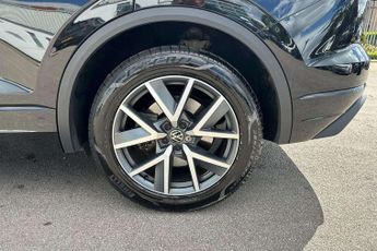 Volkswagen Touareg 3.0 TSI eHybrid 4Motion Elegance 5dr Tip Auto