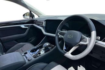 Volkswagen Touareg 3.0 TSI eHybrid 4Motion Elegance 5dr Tip Auto