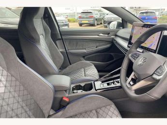 Volkswagen Golf 1.5 eTSI 150 Black Edition 5dr DSG