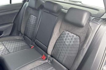 Volkswagen Golf 1.5 eTSI 150 Black Edition 5dr DSG