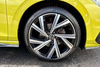 Volkswagen Golf 1.5 eTSI 150 R-Line 5dr DSG