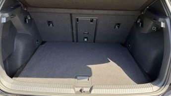 Volkswagen Golf 1.5 eTSI 150 R-Line 5dr DSG