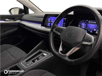 Volkswagen Golf 1.0 eTSI Life 5dr DSG