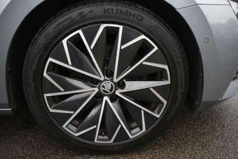 Skoda Superb 2.0 TDI CR 190 Laurin + Klement 5dr DSG
