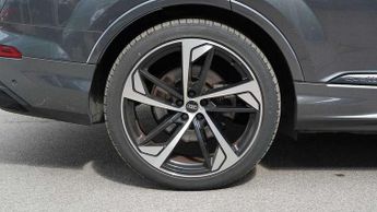 Audi Q7 45 TDI Quattro S Line 5dr Tiptronic
