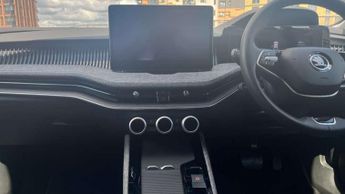Skoda Superb 1.5 TSI iV SE Technology DSG 5dr
