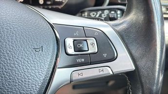 Volkswagen Touareg 3.0 V6 TDI 4Motion 231 R-Line Tech 5dr Tip Auto