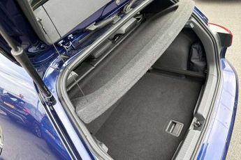 Volkswagen Golf 1.5 eTSI 150 R-Line 5dr DSG