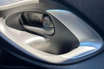 Toyota Yaris Cross 1.5 Hybrid Design 5dr CVT
