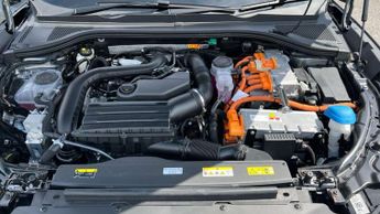 Skoda Superb 1.5 TSI iV SE Technology DSG 5dr