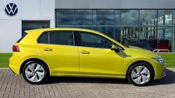 Volkswagen Golf 1.5 eTSI 150 Style 5dr DSG
