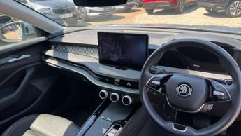 Skoda Superb 1.5 TSI iV SE L DSG 5dr