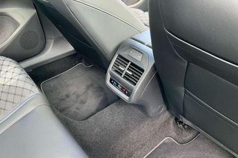 Volkswagen Passat 1.5 TSI eHybrid Black Edition 5dr DSG