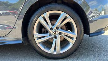 Volkswagen Golf 1.5 eTSI 150 R-Line 5dr DSG