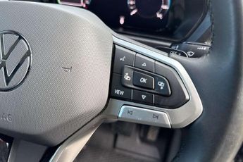 Volkswagen Caddy Maxi 1.5 eHybrid 150 Commerce Pro Van DSG [Tech]