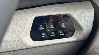 Volkswagen LT 2.0 TDI Life 5dr LWB DSG