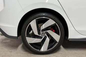 Volkswagen Golf 2.0 TSI GTI 5dr DSG