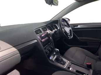 Volkswagen Golf 1.6 TDI SE [Nav] 5dr DSG