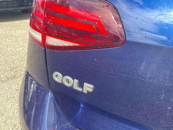 Volkswagen Golf 1.6 TDI SE [Nav] 5dr DSG