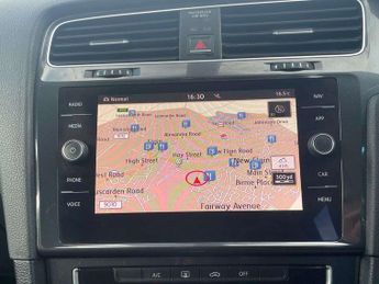 Volkswagen Golf 1.6 TDI SE [Nav] 5dr DSG