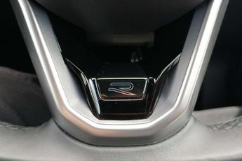 Volkswagen Golf 1.5 eTSI 150 R-Line 5dr DSG