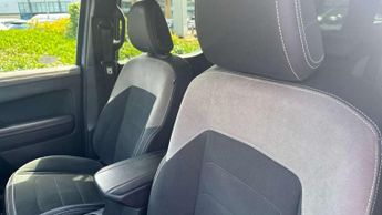 Volkswagen Amarok D/Cab Pick Up Style 2.0 TDI 205 4MOTION Auto