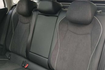 Volkswagen Passat 1.5 eTSI Elegance 5dr DSG