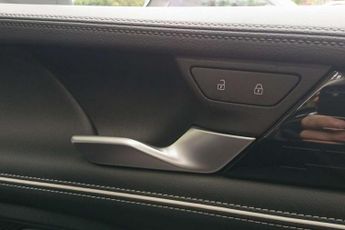 Volkswagen Passat 1.5 eTSI Elegance 5dr DSG