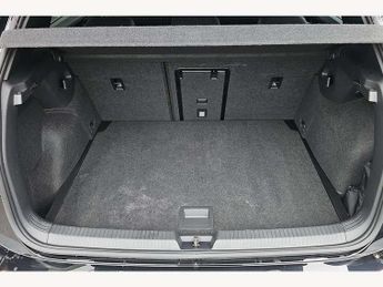 Volkswagen Golf 1.5 eTSI 150 R-Line 5dr DSG