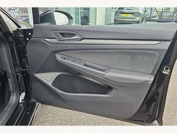 Volkswagen Golf 1.5 eTSI 150 R-Line 5dr DSG
