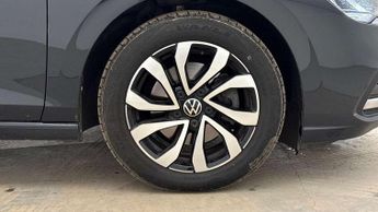 Volkswagen Golf 1.0 eTSI Active 5dr DSG