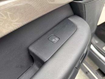 Land Rover Discovery 3.0 SD6 HSE 5dr Auto