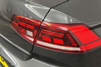 Volkswagen Passat 1.5 TSI EVO R-Line 4dr DSG
