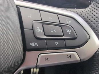 Volkswagen Golf 1.5 eTSI 150 R-Line 5dr DSG