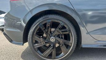 Volkswagen Golf 1.5 eTSI 150 Black Edition 5dr DSG
