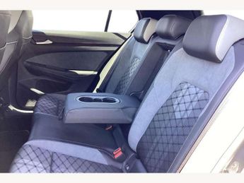 Volkswagen Golf 1.5 eTSI 150 R-Line 5dr DSG