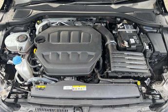 Volkswagen Golf 2.0 TSI 320 R 4Motion 5dr DSG