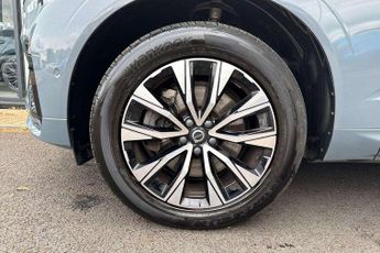 Volvo XC60 2.0 B5P Plus Dark 5dr AWD Geartronic