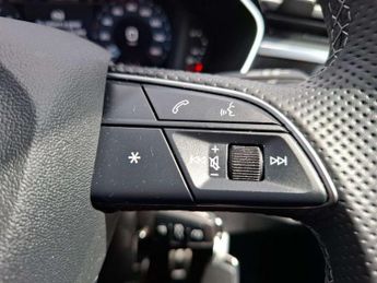 Audi Q3 35 TFSI S Line 5dr S Tronic [Leather]