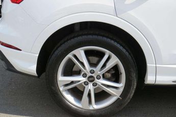 Audi Q3 45 TFSI e S Line 5dr S Tronic