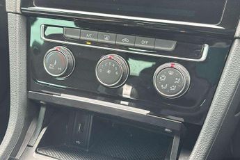 Volkswagen Golf 2.0 TDI R-Line 5dr DSG