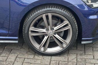 Volkswagen Golf 2.0 TDI R-Line 5dr DSG