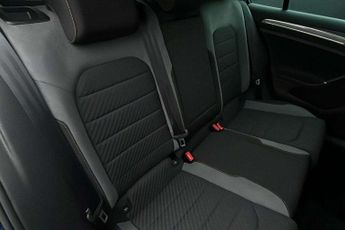 Volkswagen Golf 2.0 TDI R-Line 5dr DSG