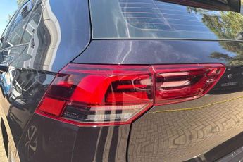 Volkswagen Golf 1.5 eTSI 150 Life 5dr DSG