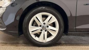 Volkswagen Golf 1.5 eTSI 150 Life 5dr DSG